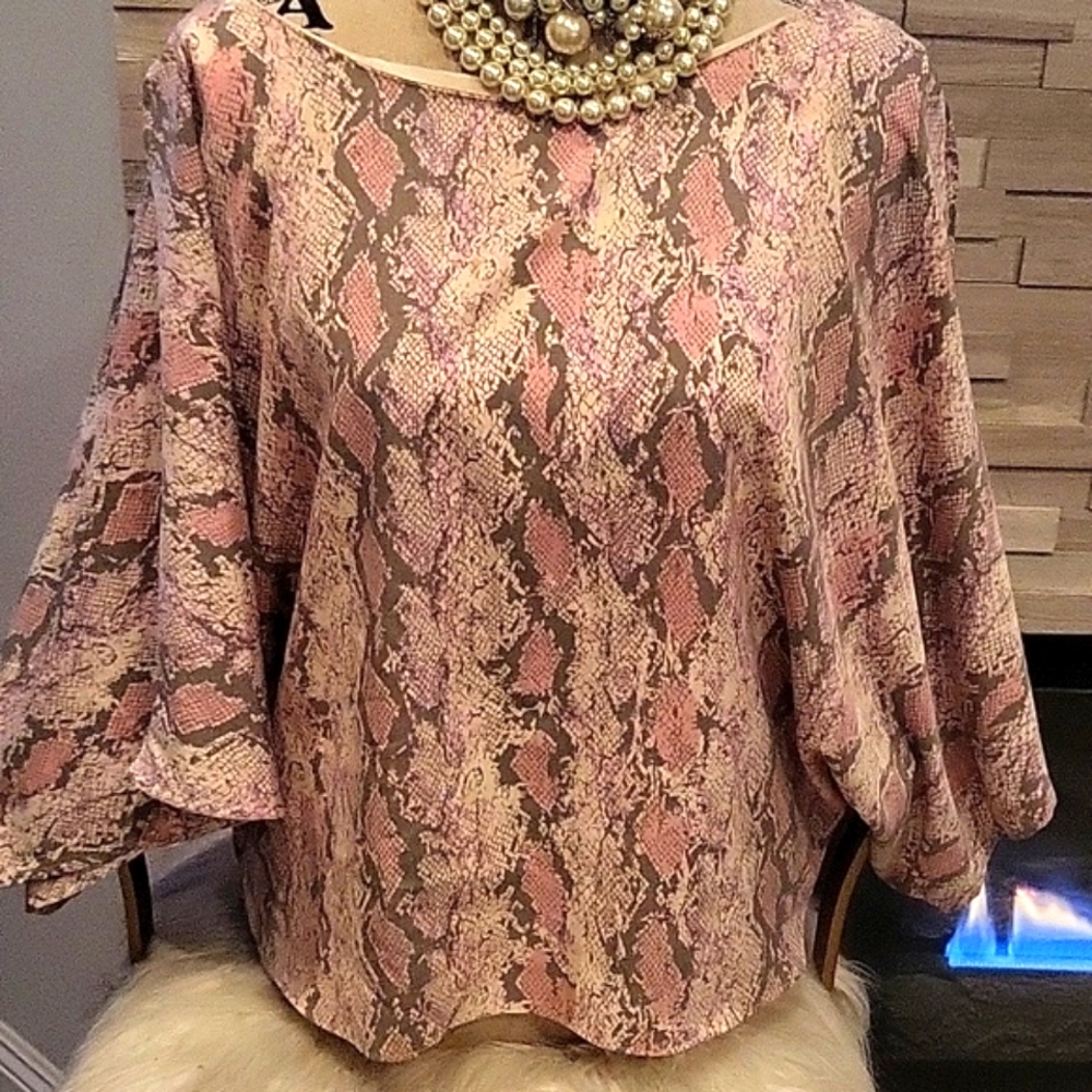 #1 Cold shoulder top